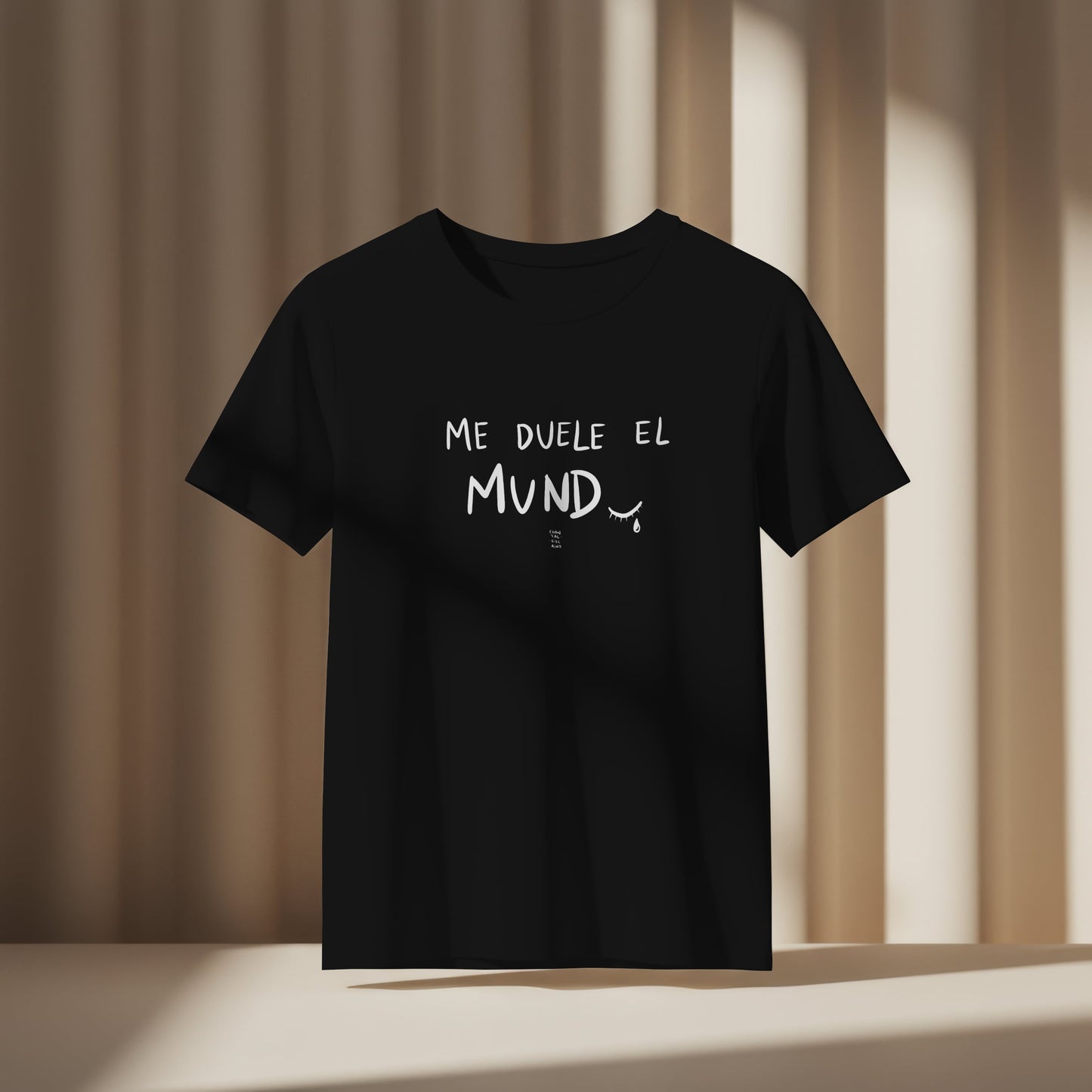 Camisetas "Me duele el mundo" - Chantal Vizcaíno
